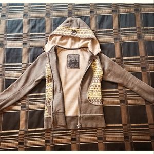 3/30$ Lululemon sweatshirt